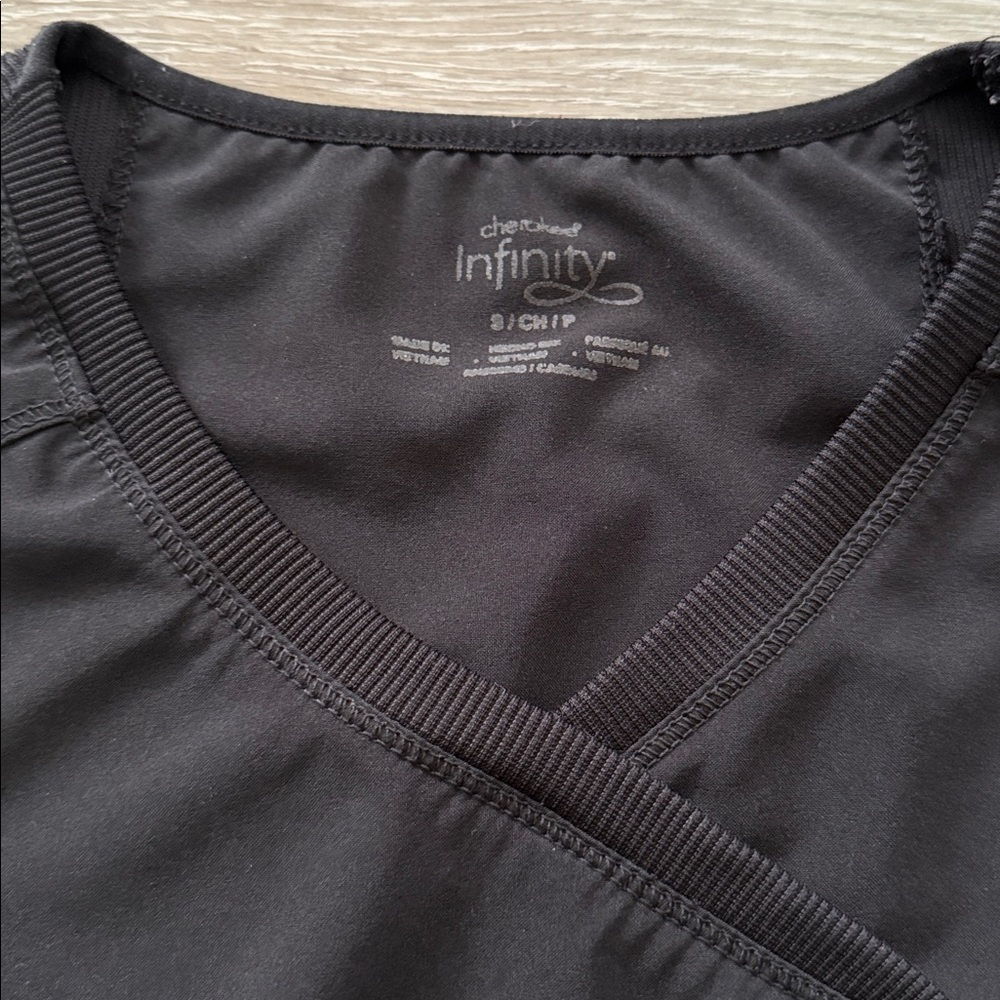 Black Cherokee Infinity Scrub Top - Picture 2 of 3